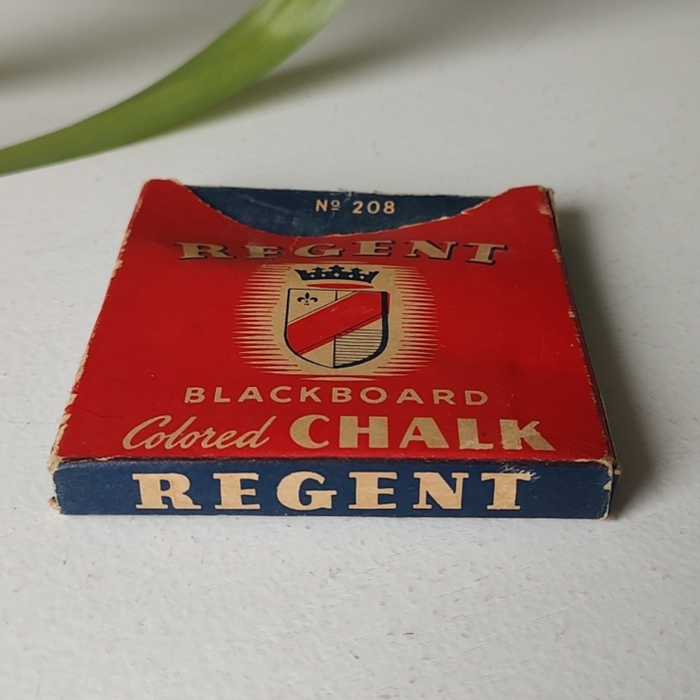 Made In U.S.A. Vintage Package Of Regent No. 208 Blackboard Colored Chalk © 1947 - Picture 4 of 5